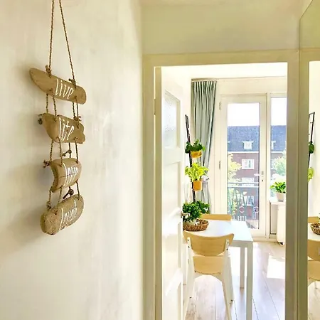 Apartament Beautiful Studio By The Cannel In Central Amsterdam